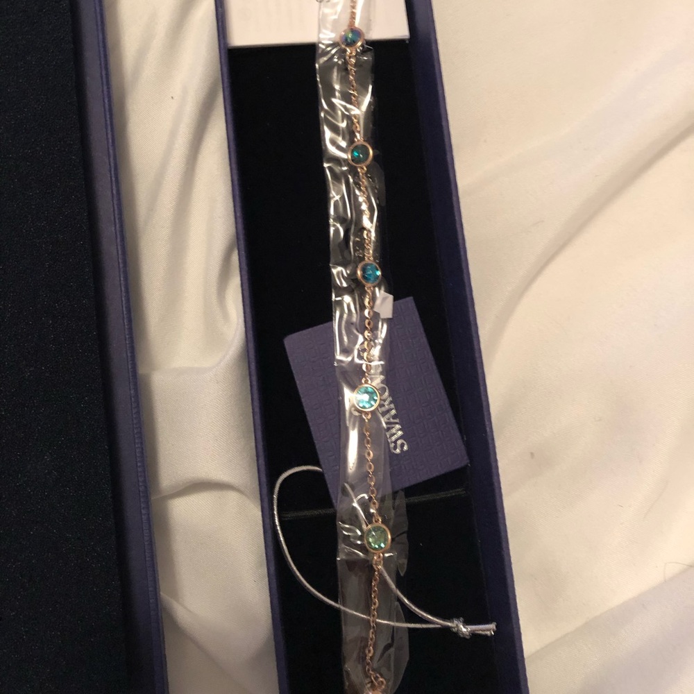 Never been used real Swarovski turquoise bracelet
